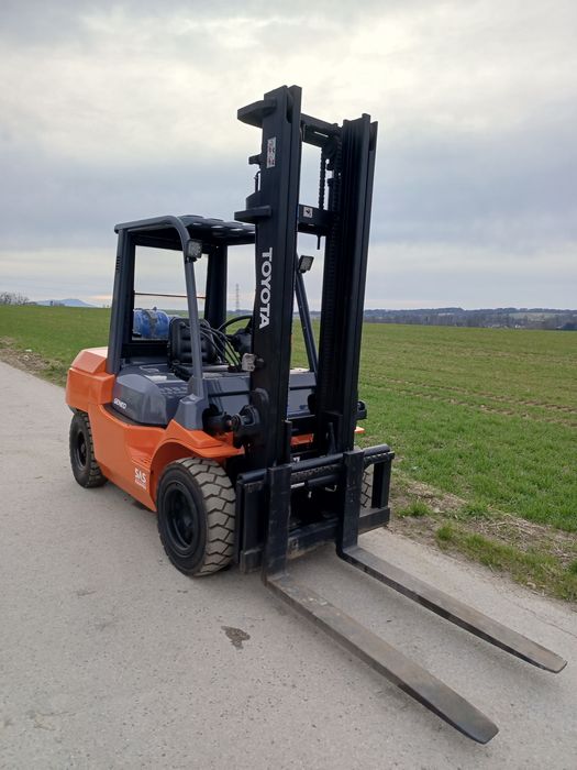 Wózek widłowy Toyota 7fg40