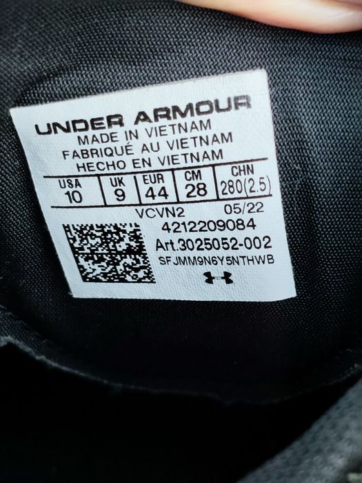 Кроссовки Under armour 43,5  / 44