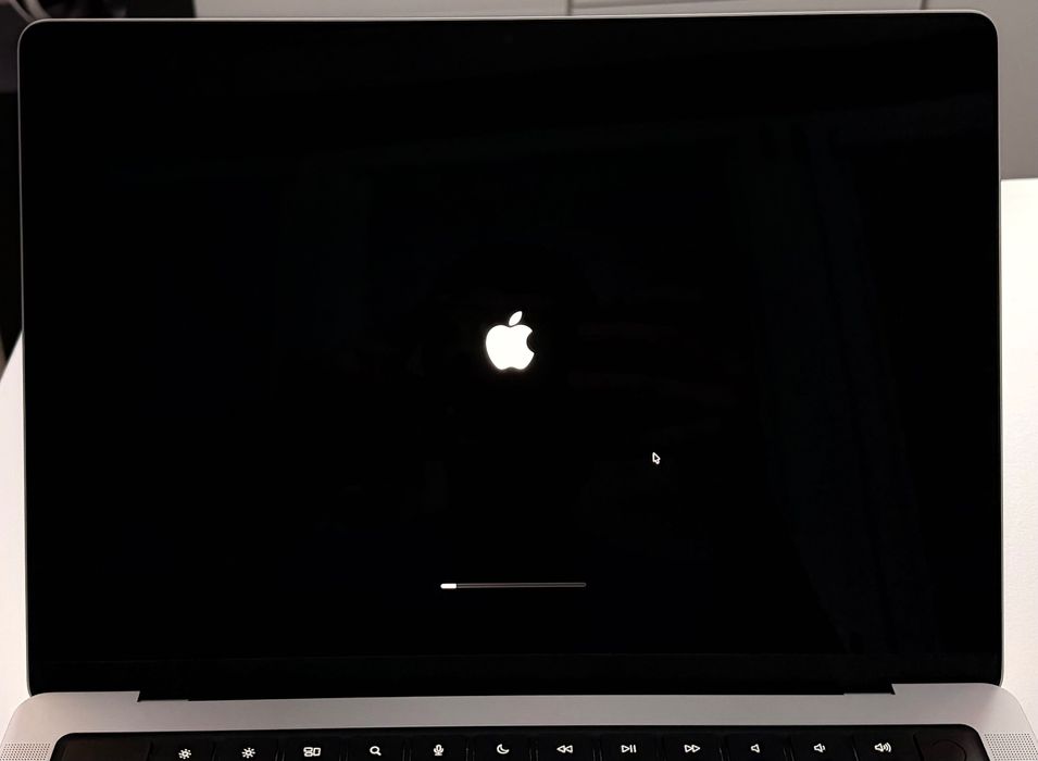 MacBook Pro 14 (2021) M1 PRO 10/16 16GB 1TB