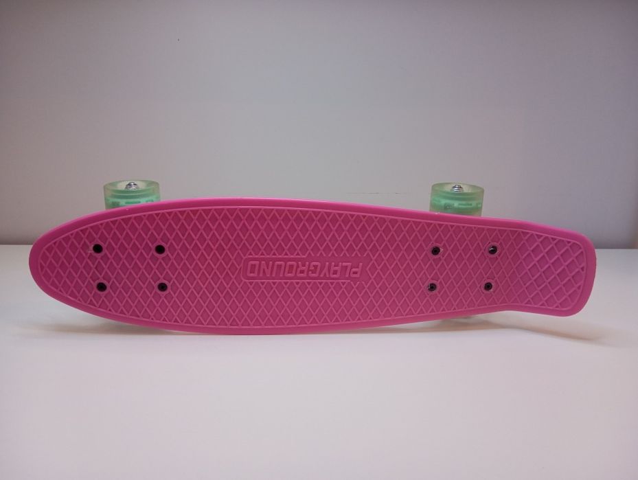 Deskorolka LED marki PLAYGROUND