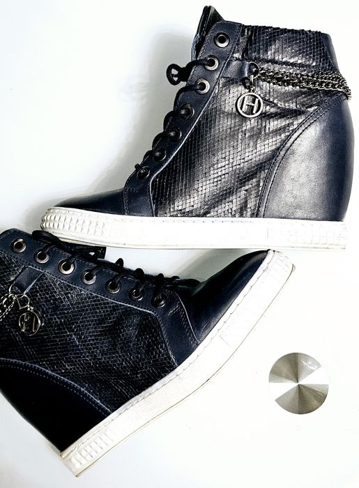 Skórzane czarno-granatowe sneakersy na koturnie, rozm 39
