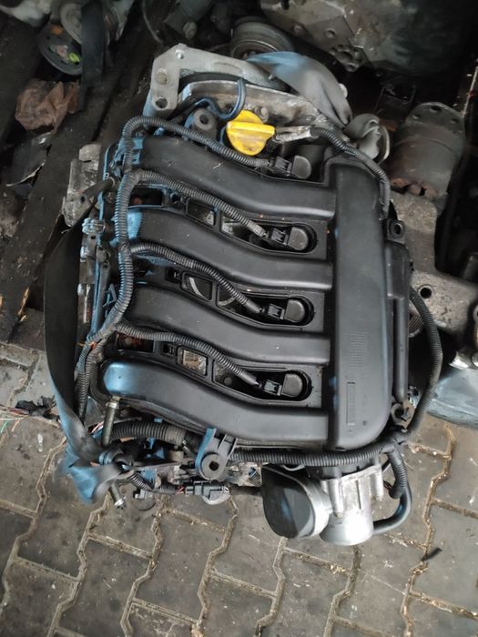 Двигун мотор Renault Scenic Megane Laguna 1.6v16 1.8v16 1.4v16 2.0v16