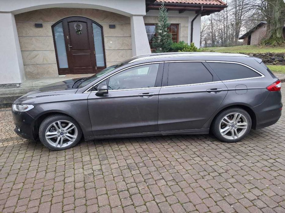 Sprzedam Ford Mondeo MK5 2017r