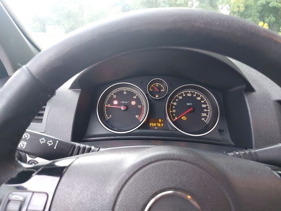 Продам Opel Astra 2010 рік.