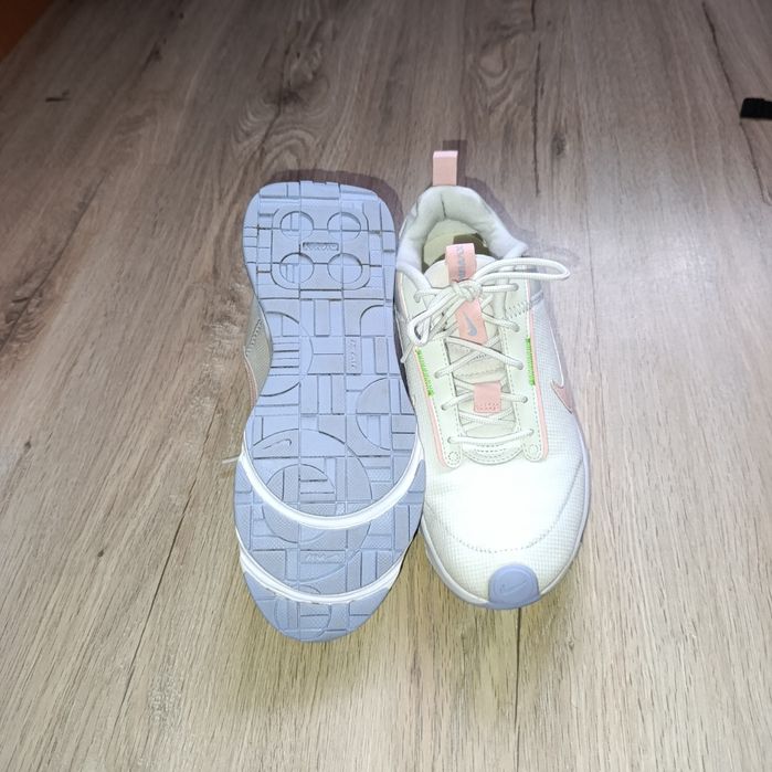 Кросівки жіночі Nike Air Max Intrlk Lite Beige DX3705-100