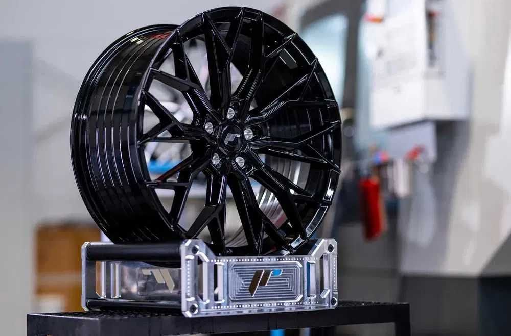 Felgi Japan Racing Flow Form 19" 20" 5x108 Jaecoo 7 P7