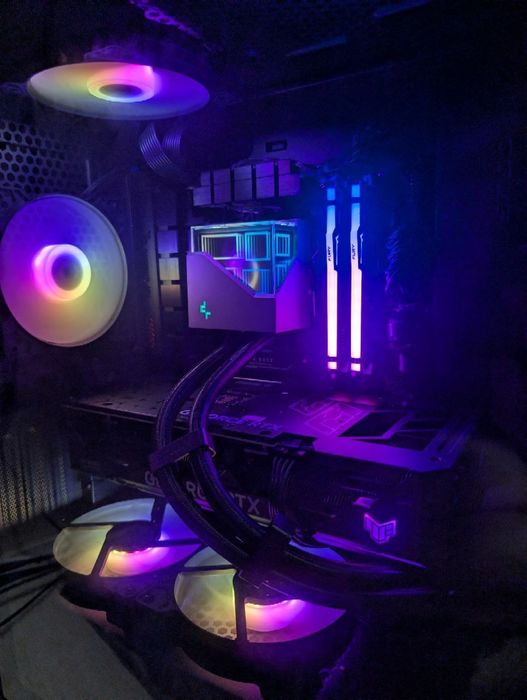 Игровой ПК Ryzen 5 7500F / RTX 4070 + сетап