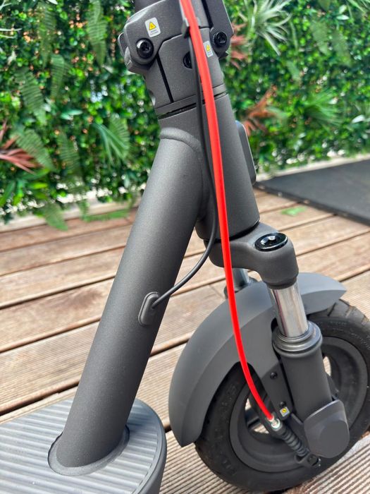 Trotinete Elétrica XIAOMI 5 ES (350 W - Autonomia: 60 Km)