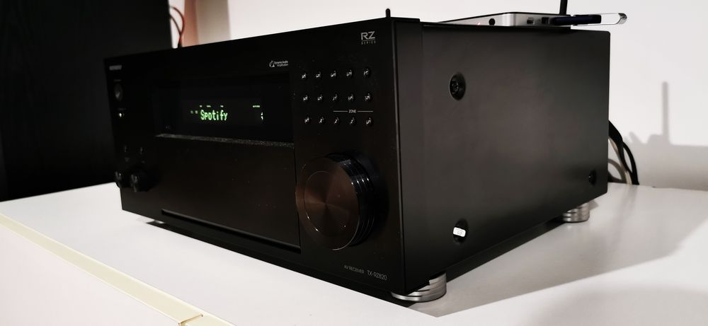 Amplituer Onkyo TX RZ 820