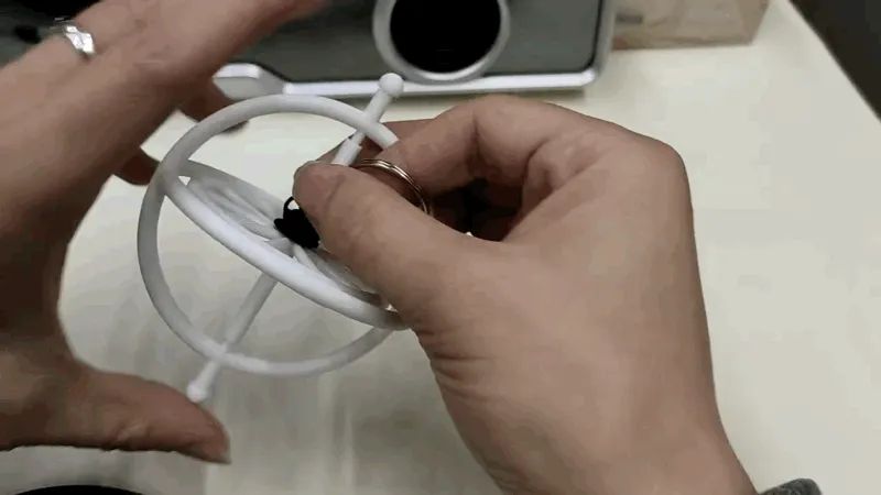 Giroscópio Giratório Divertido