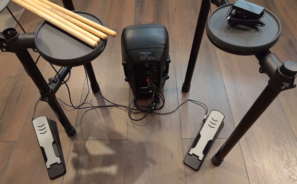 Perkusja elektroniczna Yamaha DTX402K + głośnik aktywny