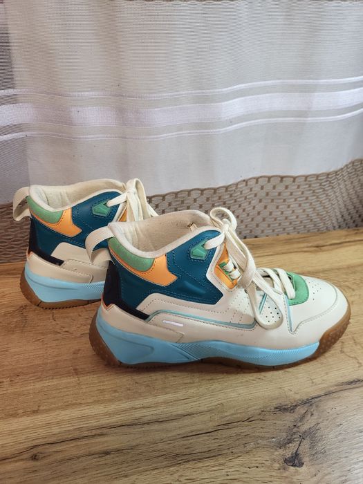 Кроссовки Zara 37р