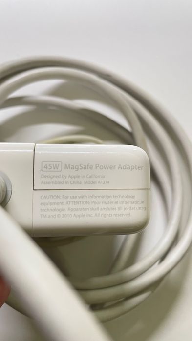 Fonte de alimentação original Apple para MacBook