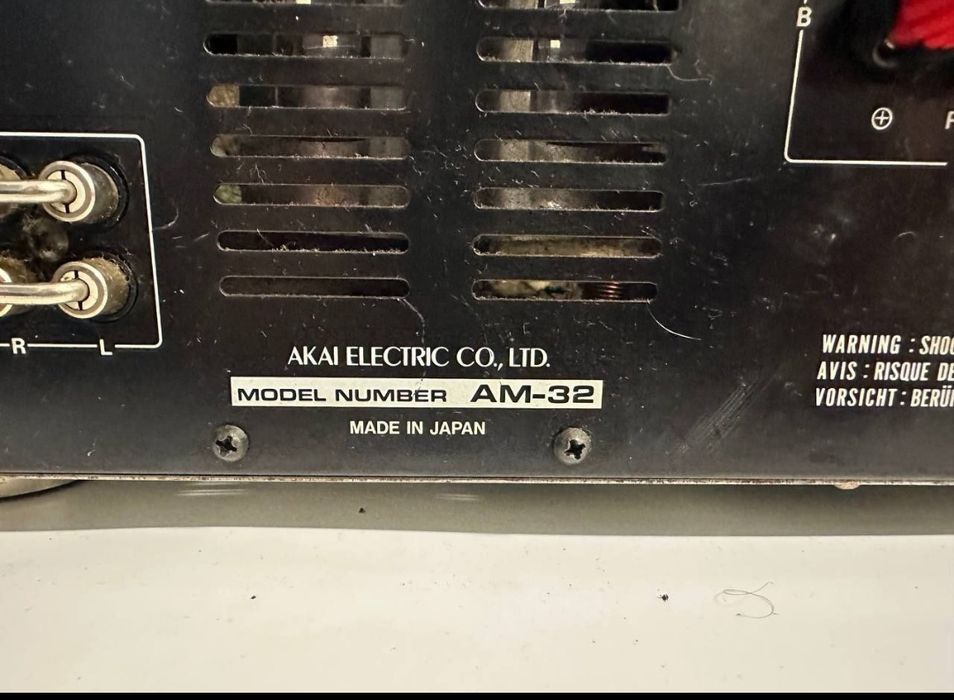 Wzmacniacz stereo Akai AM-32, 2*80Watt,  Japan
