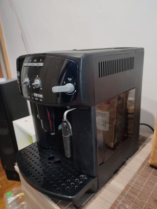 Ekspres ciśnieniowy De Longhi