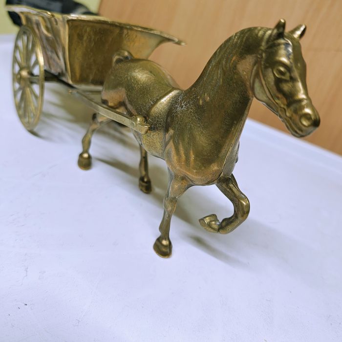 Koń z wozem miedziany vintage