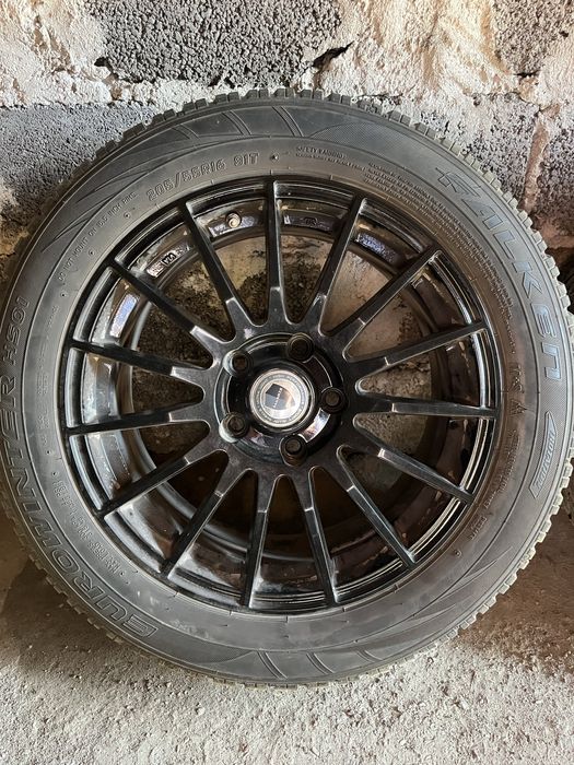 Продам комплект дисков с резиной