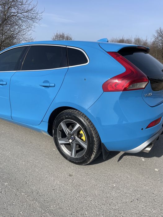Продам Volvo v40 2014 рік