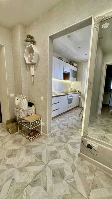 Продам 2к квартиру в самом центре Залютино