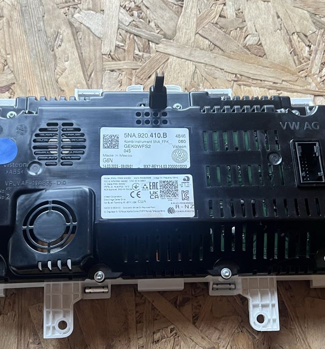 Щиток приборів Тігуан Панель приборів Tiguan USA 2018–2024