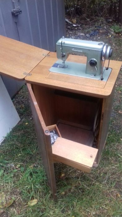 Швейна машинка Naumann