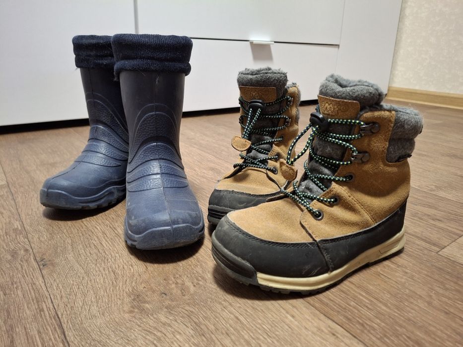 Дитячі зимові і гумові чоботи