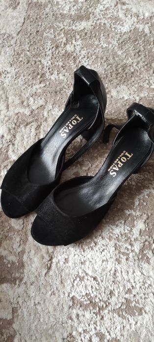 Жіночі босоніжки