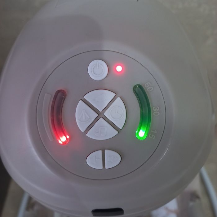 Заколисуючий центр Carrello Fantazia CRL-7503. 
Таймер з автовідклю