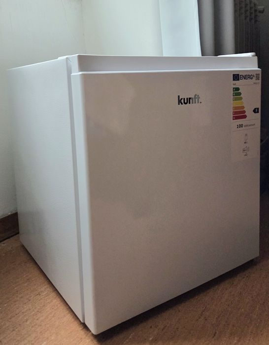 Frigorífico Mini Bar KUNFT KMB9119 WH (45 L - 50 cm - Branco)