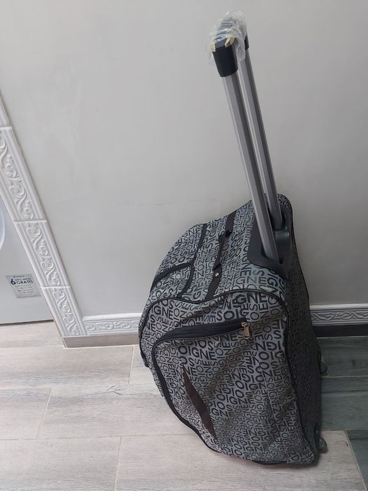 Дорожная сумка ручна.