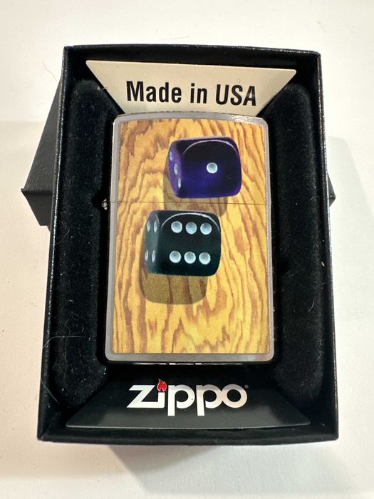 Isqueiro Zippo 3D Dice, com 2 dados.