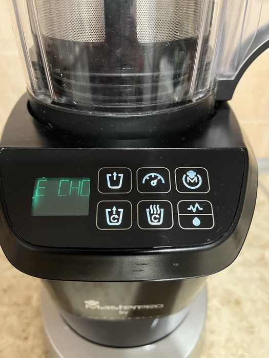 Знижка. Продам професійний вакуумний блендер-соковижималку