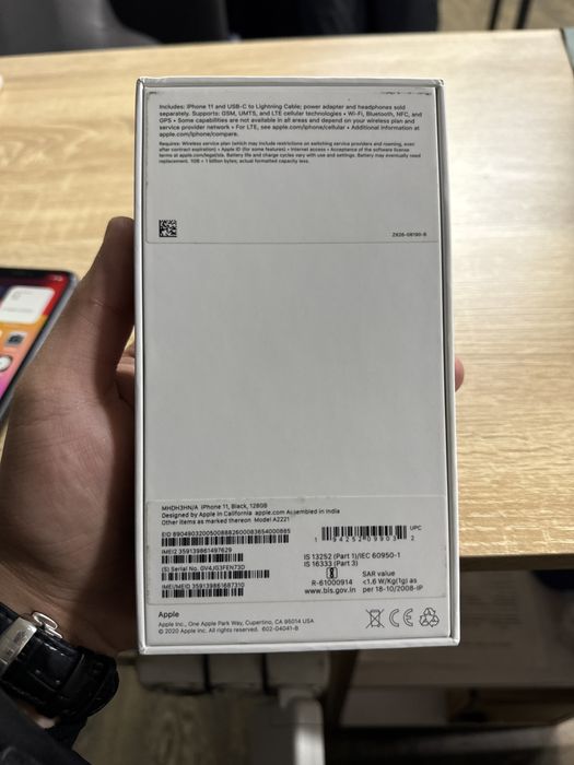 Продам iPhone 11 128 ГБ