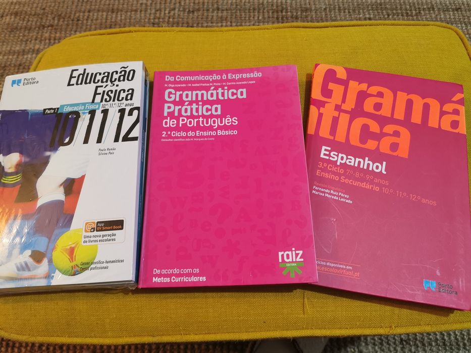 Livros escolares Novos