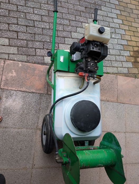 Auto pulverizador
