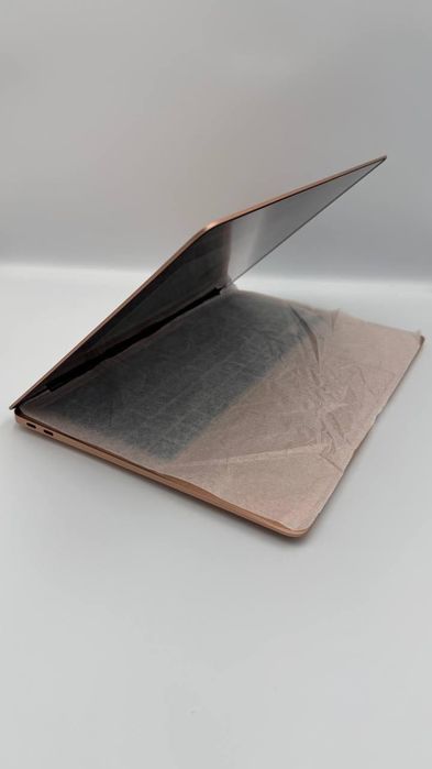 Ноутбук Apple MacBook Air 13 i3/8/256GB Gold (MWTL2) 2020