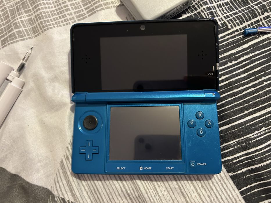 Nintendo 3DS Azul – Bom estado + acessórios e jogos