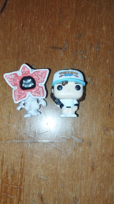 Дастіна та демогордон обмін фігурки дивні дива