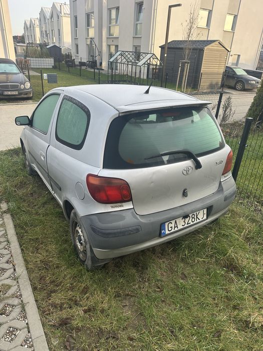 Toyota Yaris 2001