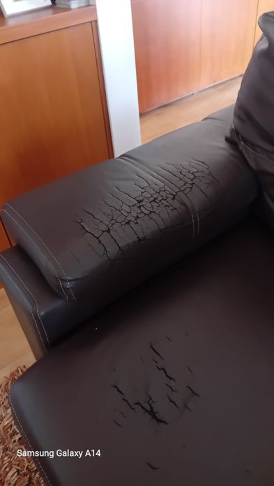 Sofá pele sintética