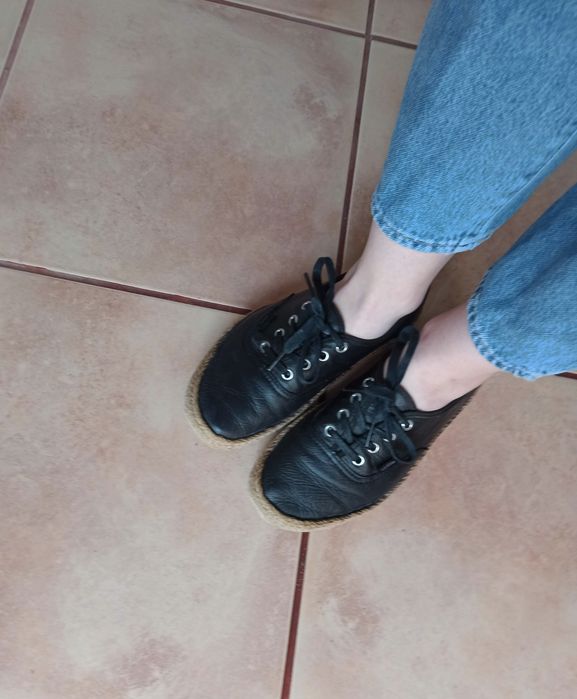 Czarne skórzane trampki VANS z plecioną platformą