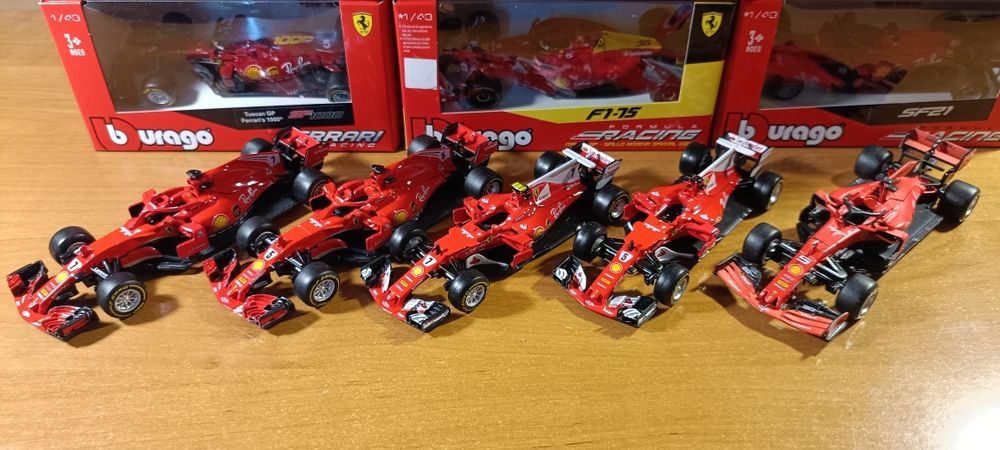 Формула 1  FERRARI SF70-SF24