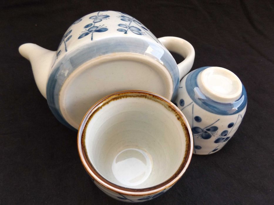 BULE e TAÇAS de CHÁ em PORCELANA Japonesa – Decoração Floral Azul