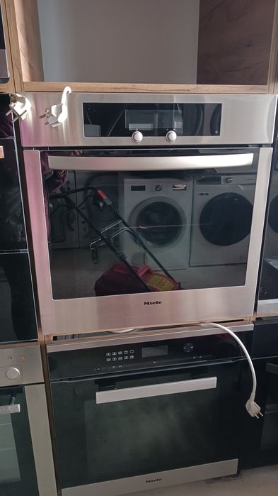 духовка вбудована у мебель Miele, AEG, Wirpool