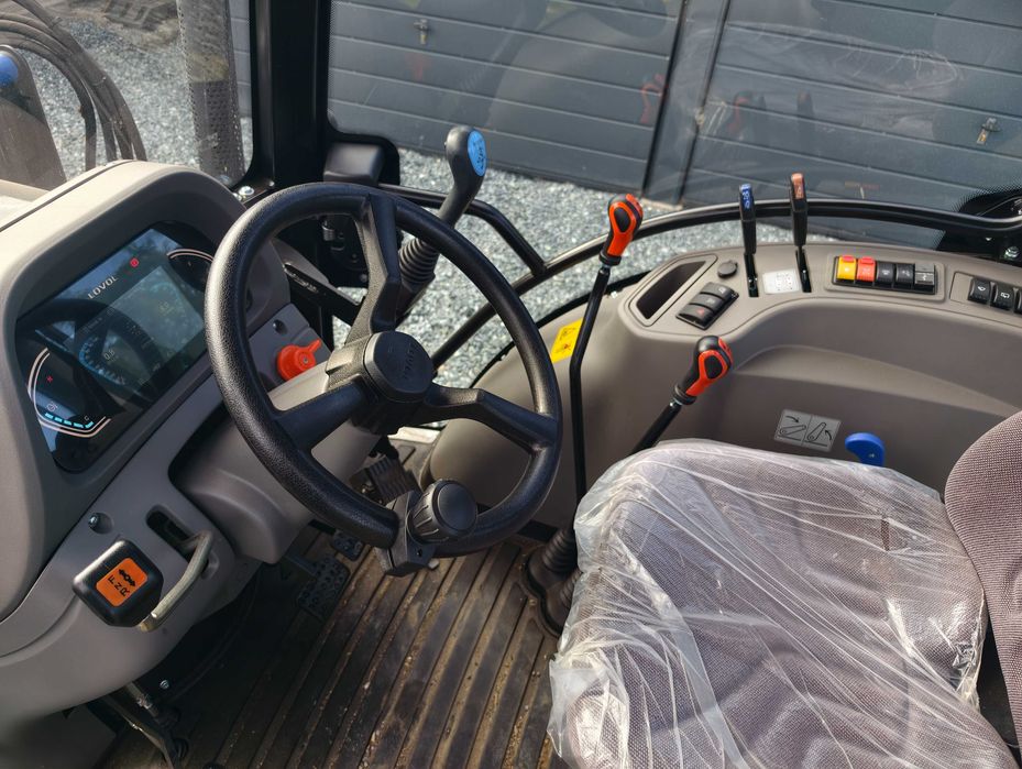 Ciągnik rolniczy Lovol Doosan 4 cylindry M504 PRO