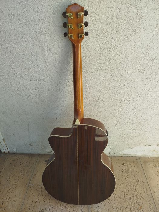 Guitarra Red Hill