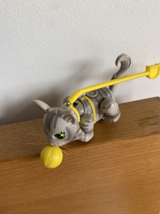 Brinquedo Boneco gato cinzento pet parade pets