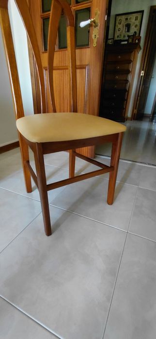 Cadeiras de mesa
