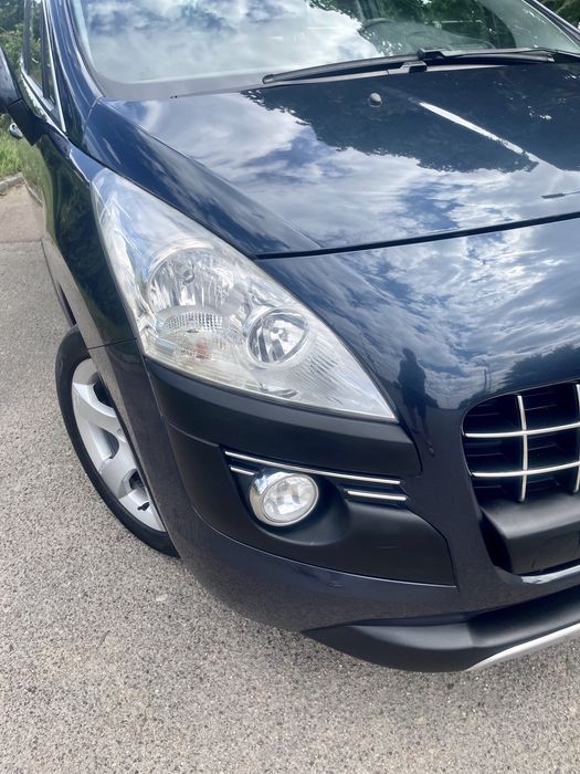 Продам Пежо 3008 2012г. Автомат