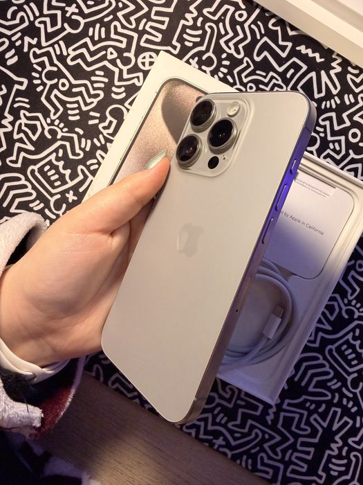 Iphone 15 Pro - 128gb + 5 capas (negociável)